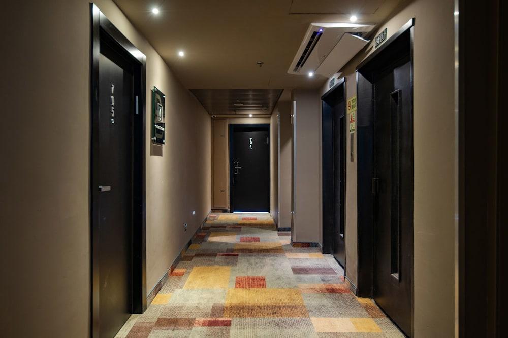 Play Seaport Suite Hotel Tlv Тель-Авив Экстерьер фото