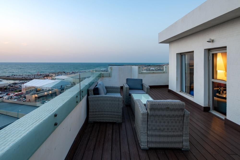 Play Seaport Suite Hotel Tlv Тель-Авив Экстерьер фото